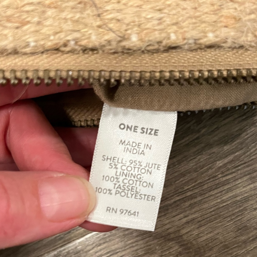 Jute striped wristlet bag - Picture 4 of 5